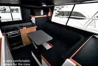 سفينة العبارة للبيع