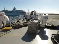 سفينة البحث للبيع