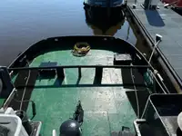 زورق السحب للبيع