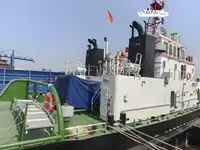 زورق السحب للبيع