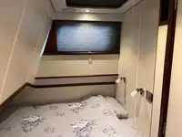 قوارب العمل للبيع
