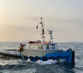 زورق السحب للبيع