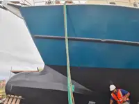 سفينة صيد للبيع