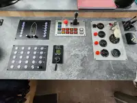 قوارب العمل للبيع