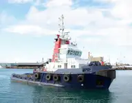 زورق السحب للبيع