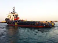 زورق السحب للبيع