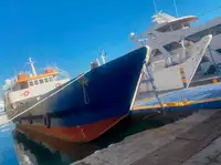 سفينة العبارة للبيع