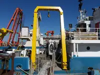 سفينة البحث للبيع