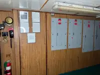 زورق السحب للبيع