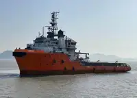 زورق السحب للبيع