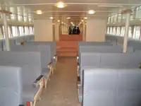سفينة العبارة للبيع