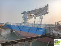 سفينة إمداد للبيع