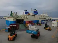 سفينة شحن للبيع