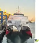 سفينة بخارية للبيع