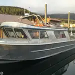 قارب طاقم للبيع