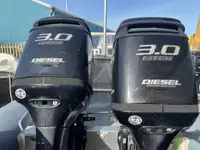 قارب مطاطي صلب للبيع