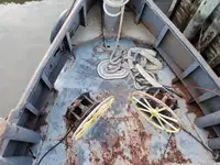 زورق السحب للبيع