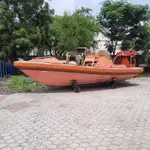 قارب نجاة للبيع