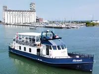 قارب نجاة للبيع