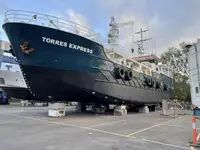 سفينة إمداد للبيع